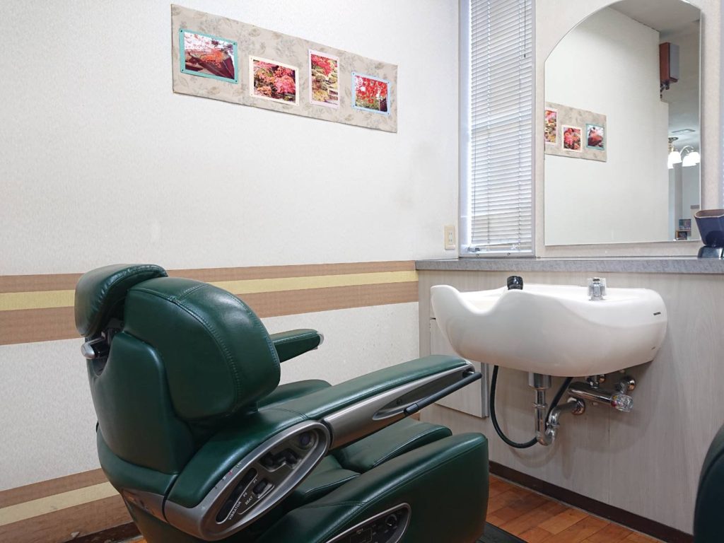 21年 野鳥と紅葉 理容室 レオン